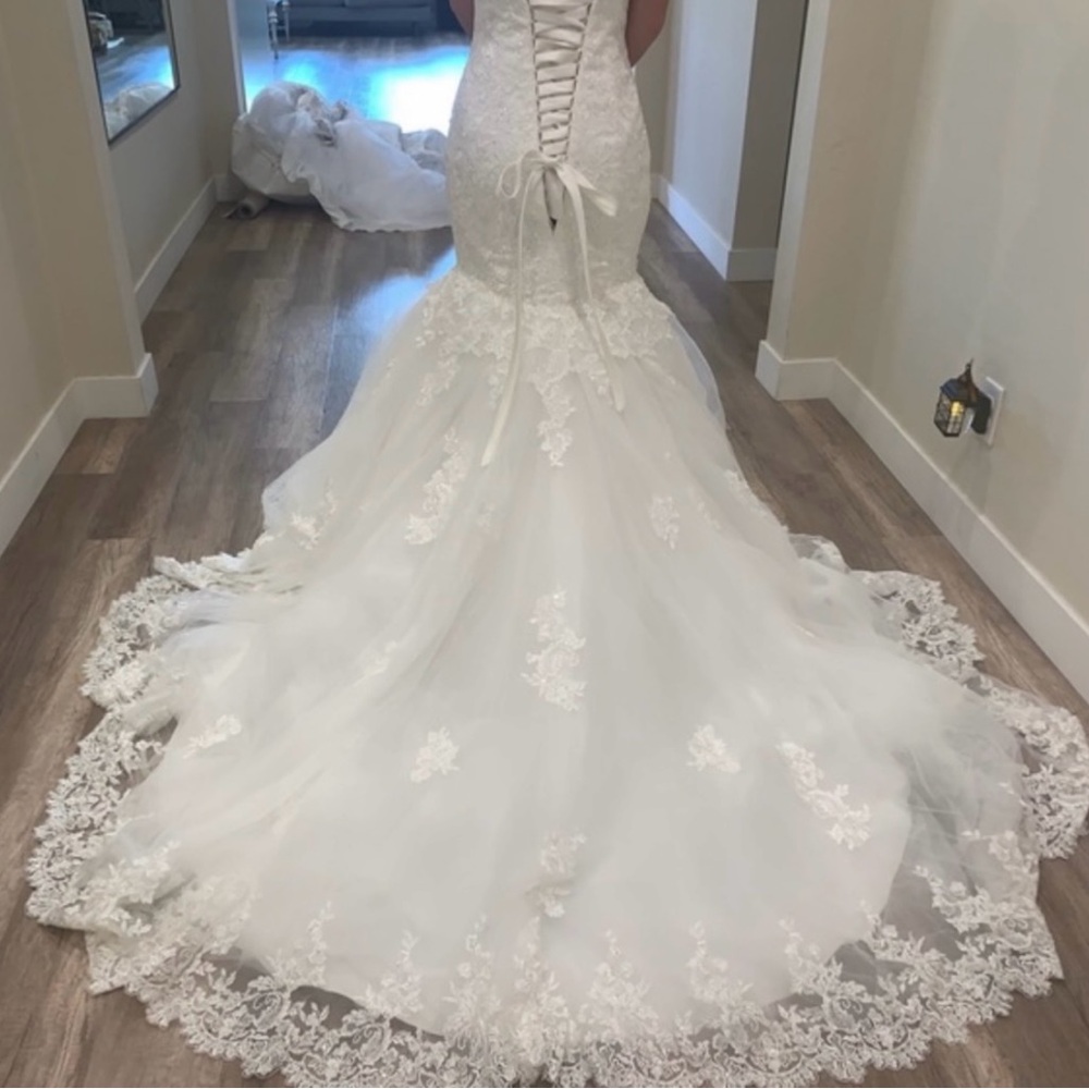 Maggie Sottero Marianne Mermaid Wedding Dress Ivory with white lace size 12